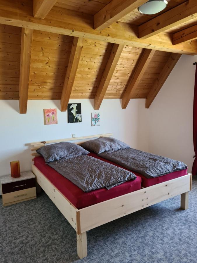 Ferienwohnung Helga Thalmassing  Экстерьер фото